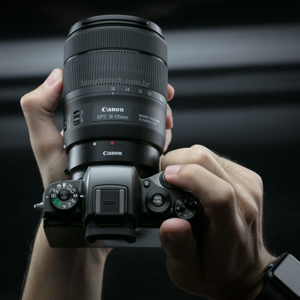 Canon EF-S 18-135mm f/3.5-5.6 IS USM Lens - Image 2