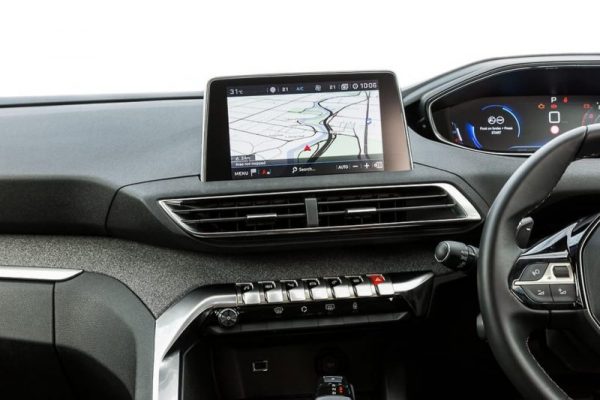 Peugeot 3008 SUV - Image 5