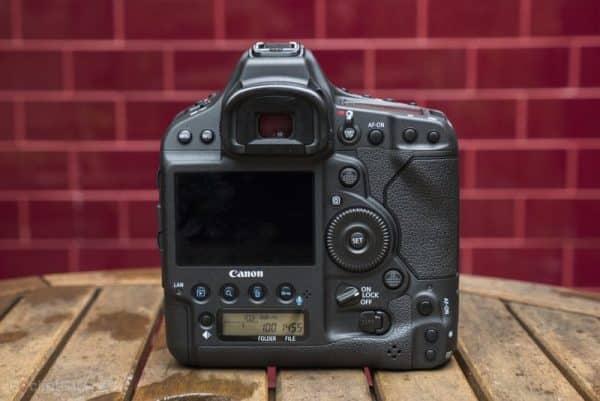 Canon EOS 1D X Mark II DSLR Camera - Image 3