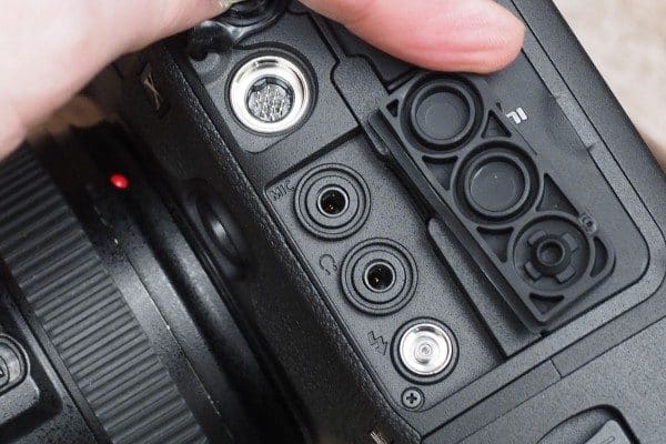 Canon EOS 1D X Mark II DSLR Camera - Image 7